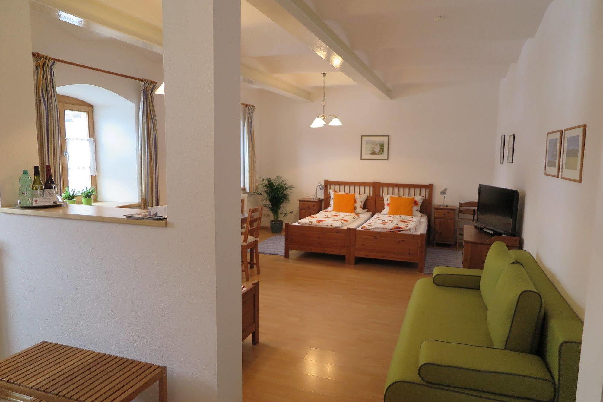 Pension Bernhardhof Otterfing Extérieur photo