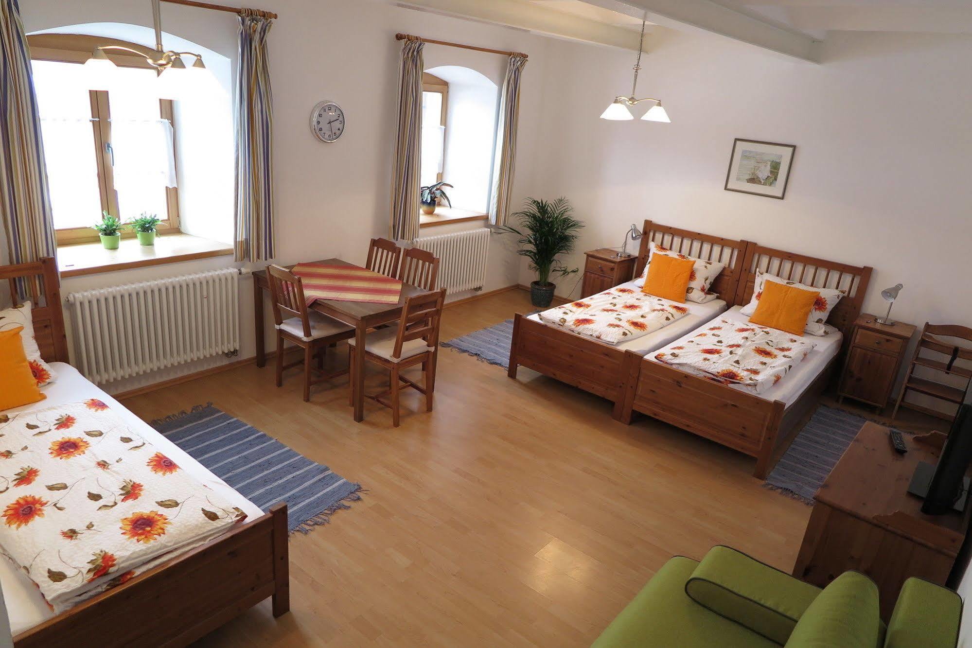 Pension Bernhardhof Otterfing Extérieur photo